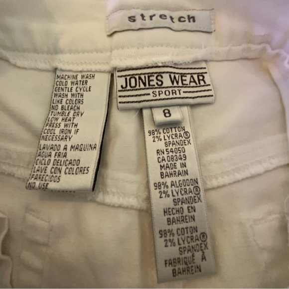 Jones Wear Sport Shorts White Stretch Five Pocket Cuffs High Waist Size 8 - Picture 8 of 8
